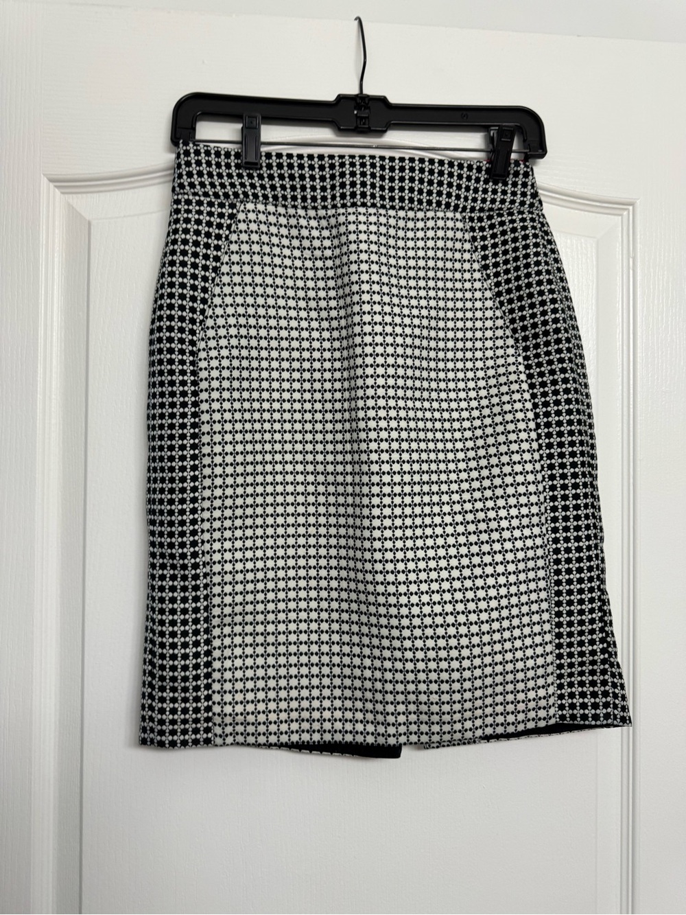 Banana Republic Black and White Printed Pencil Skirt